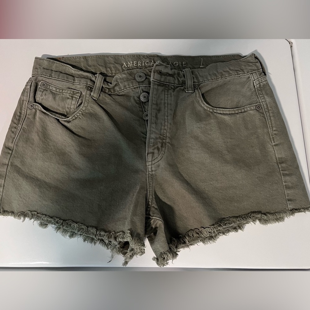 American Eagle mom jeans shorts
